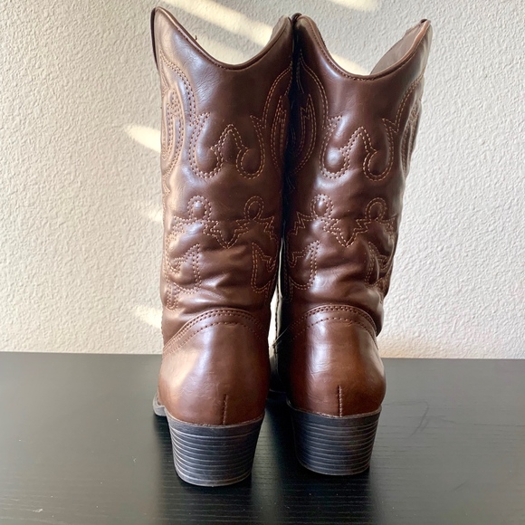 (‼️SOLD‼️) Brown Cowboy Boots by Madden Girl, 8.0 - Picture 5 of 7